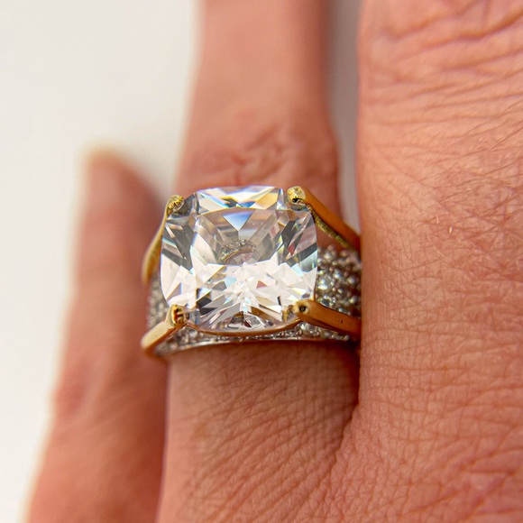 Gold Tone Cushion Cut Cubic Zirconia High Profile Ring. Size 6. - Picture 7 of 11